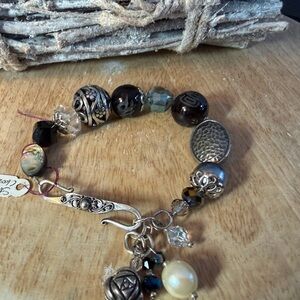 Elegant Silver and Black Beaded Bracelet For Bigger Wrists 💋